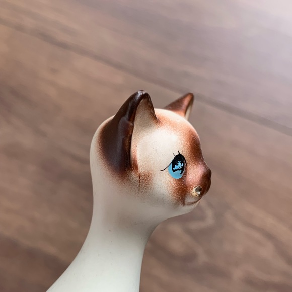 Vintage Kitsch Siamese Ceramic Cat Figurine - Picture 10 of 10